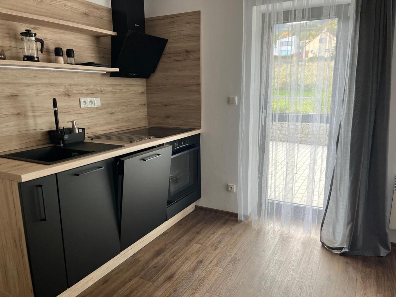 Sanky Apartmany Liberec Exteriör bild
